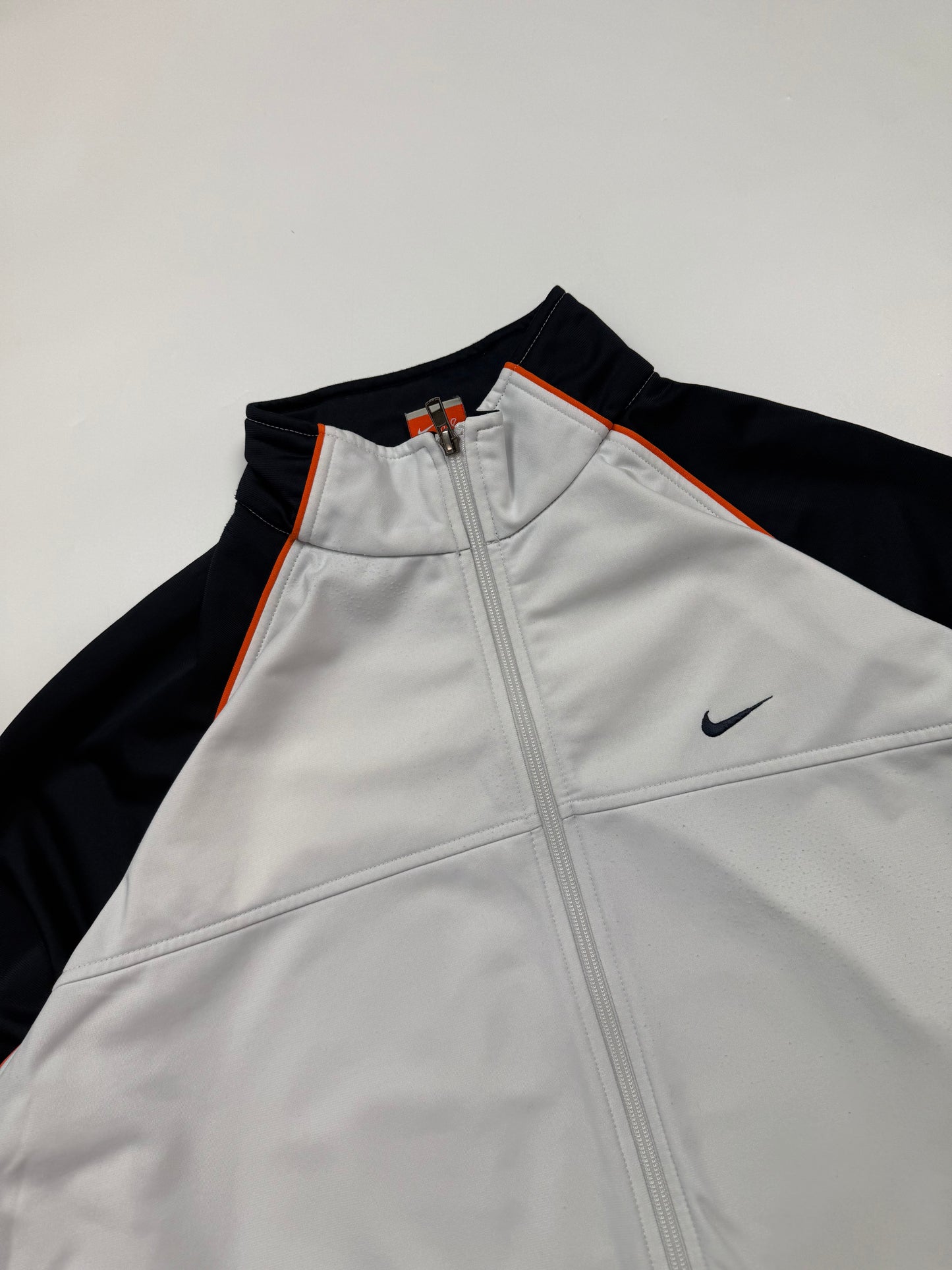 Vintage Nike mini swoosh track jacket (XL)
