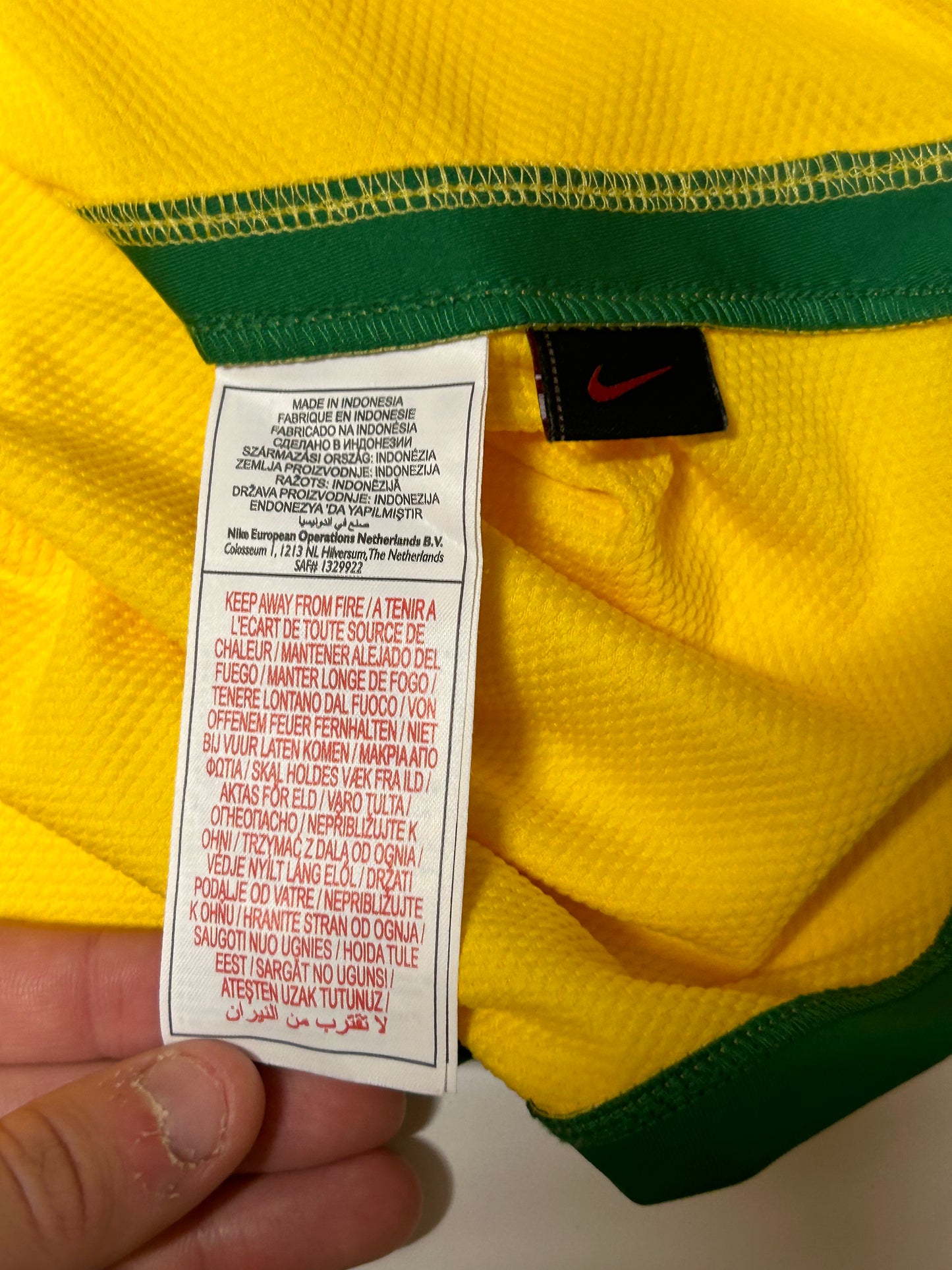 Vintage Brazil 2008/10 Nike home football shirt (L)