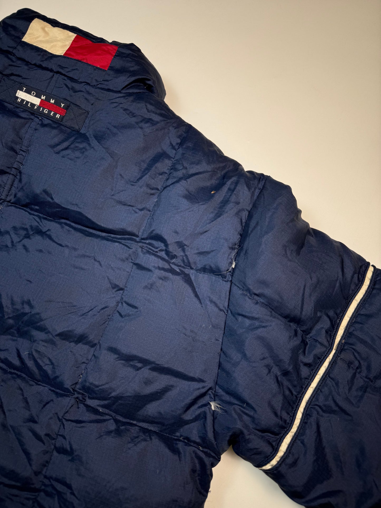Vintage 90s Tommy Hilfiger puffer jacket (L)