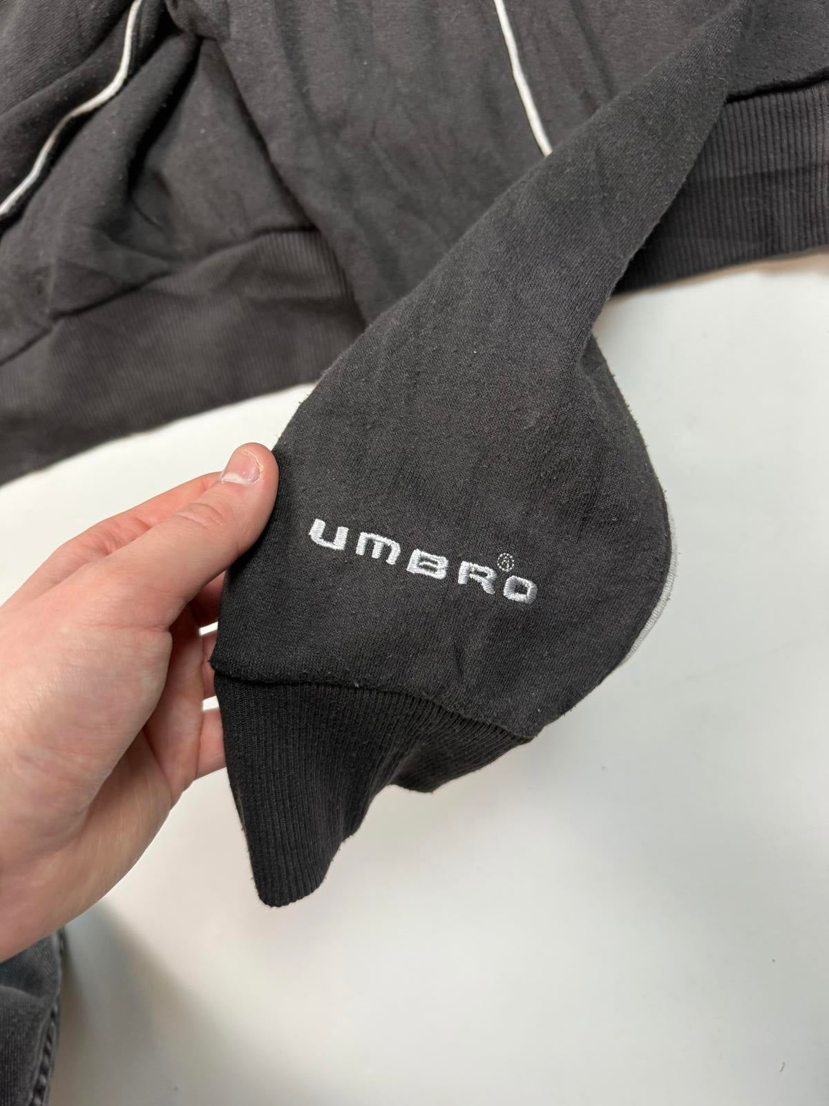 Vintage Umbro small logo sweatshirt (XL)
