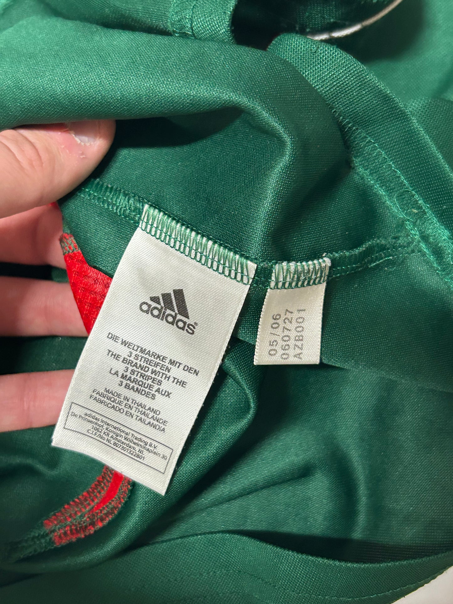 Vintage AC Milan 2006/07 Adidas Goalkeeper shirt (M)