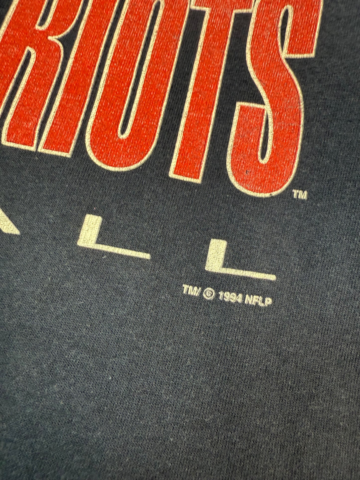 Vintage 90s New England Patriots NFL graphic tee (L)