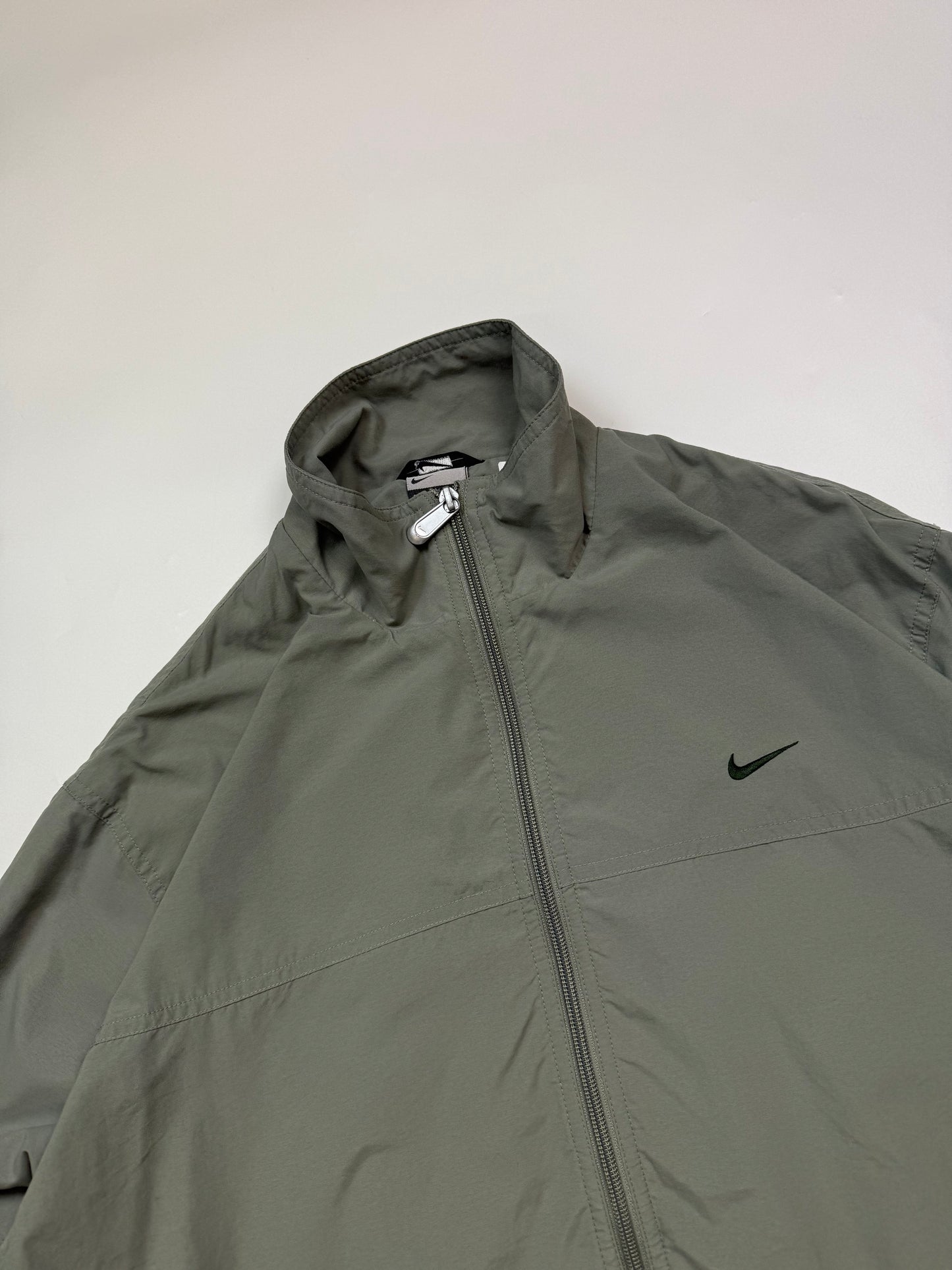 Vintage Nike mini swoosh track jacket (M)