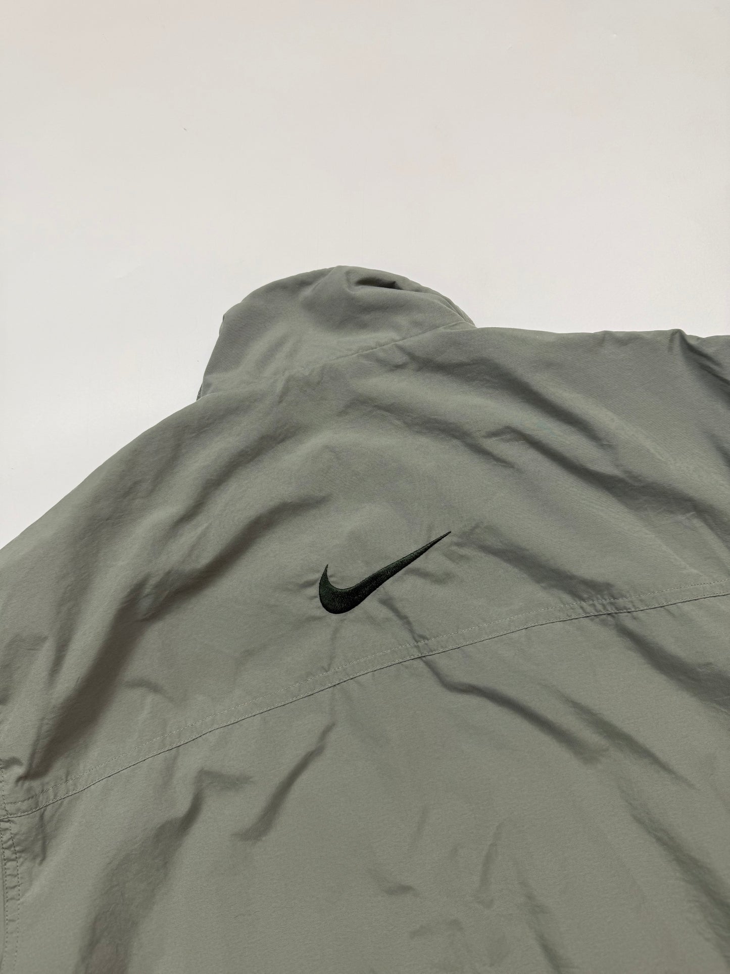 Vintage Nike mini swoosh track jacket (M)