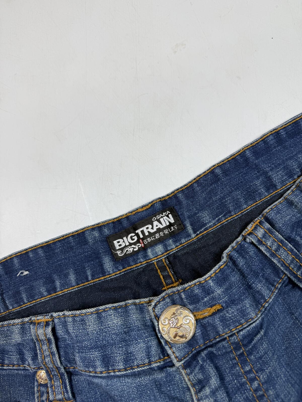 Vintage Y2K Big train baggy hip hop jorts (W40)
