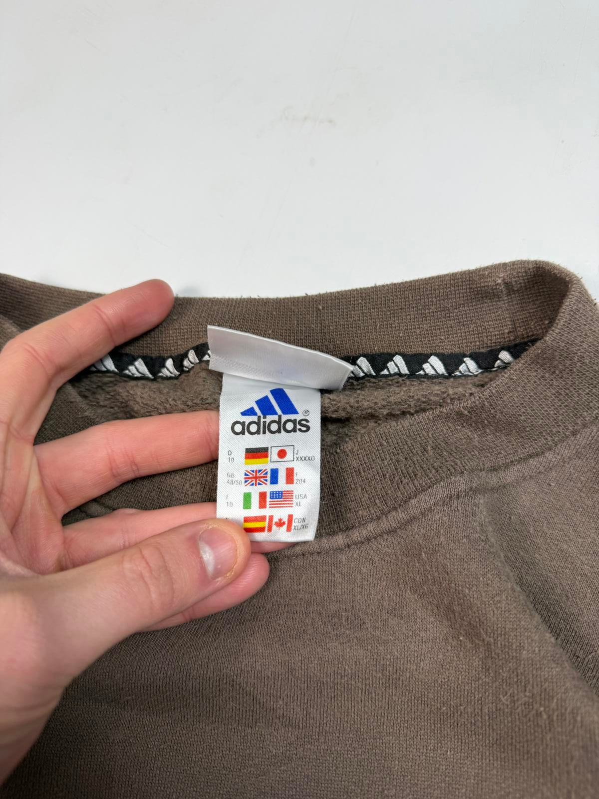 Vintage Adidas centre logo sweatshirt (XL)