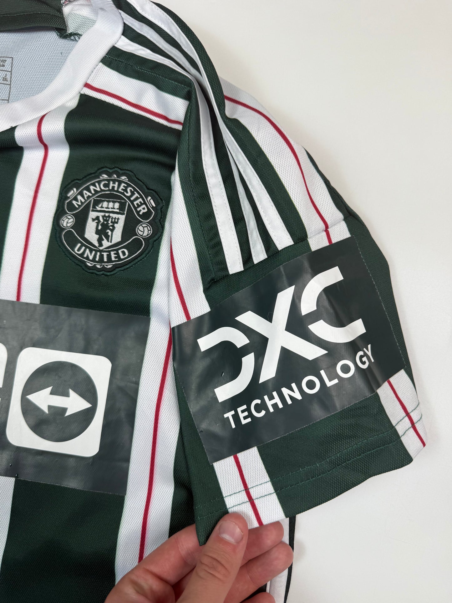 Manchester United 2023/24 Adidas away football shirt (L)