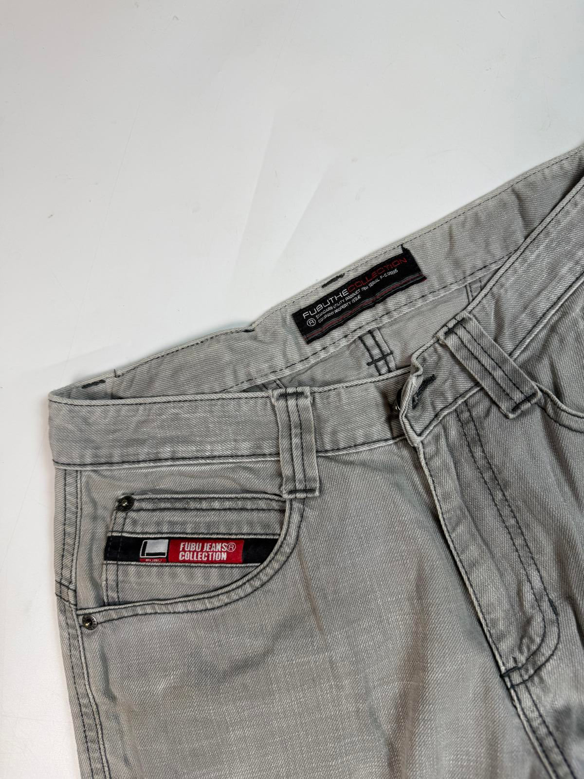 Vintage Fubu baggy hip hop Jeans (W28)