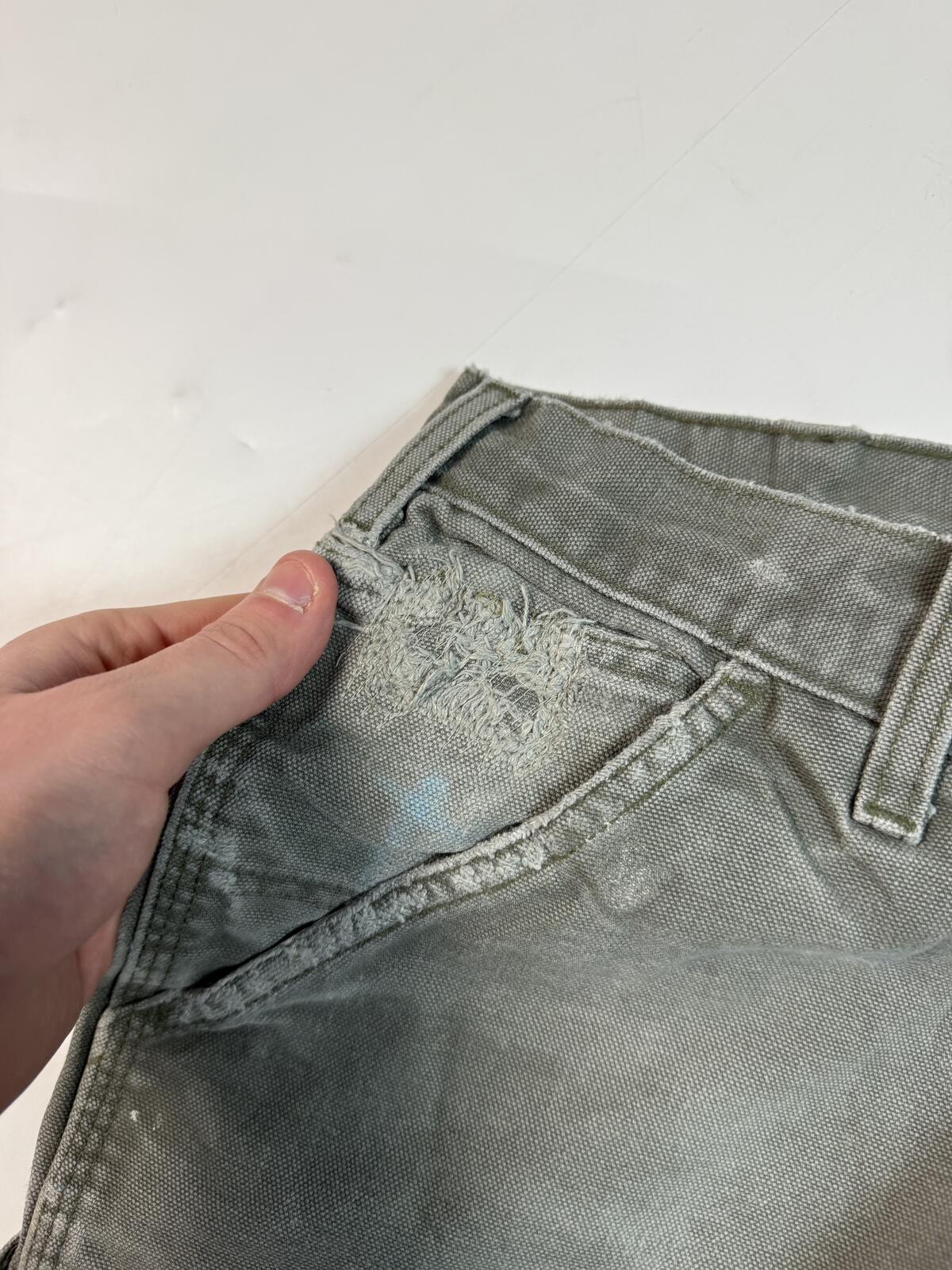 Vintage Carhartt baggy carpenter pants (W34)