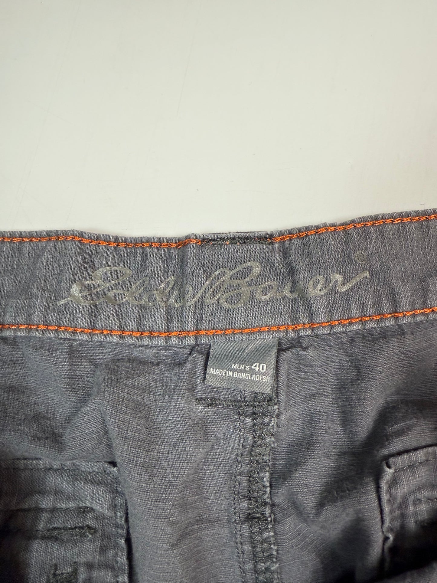 Eddie Bauer baggy cargo shorts (W38)