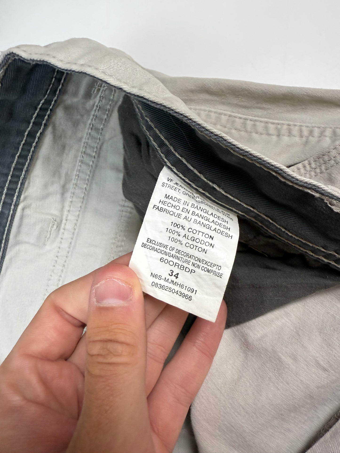 Wrangler baggy cargo shorts (W34)