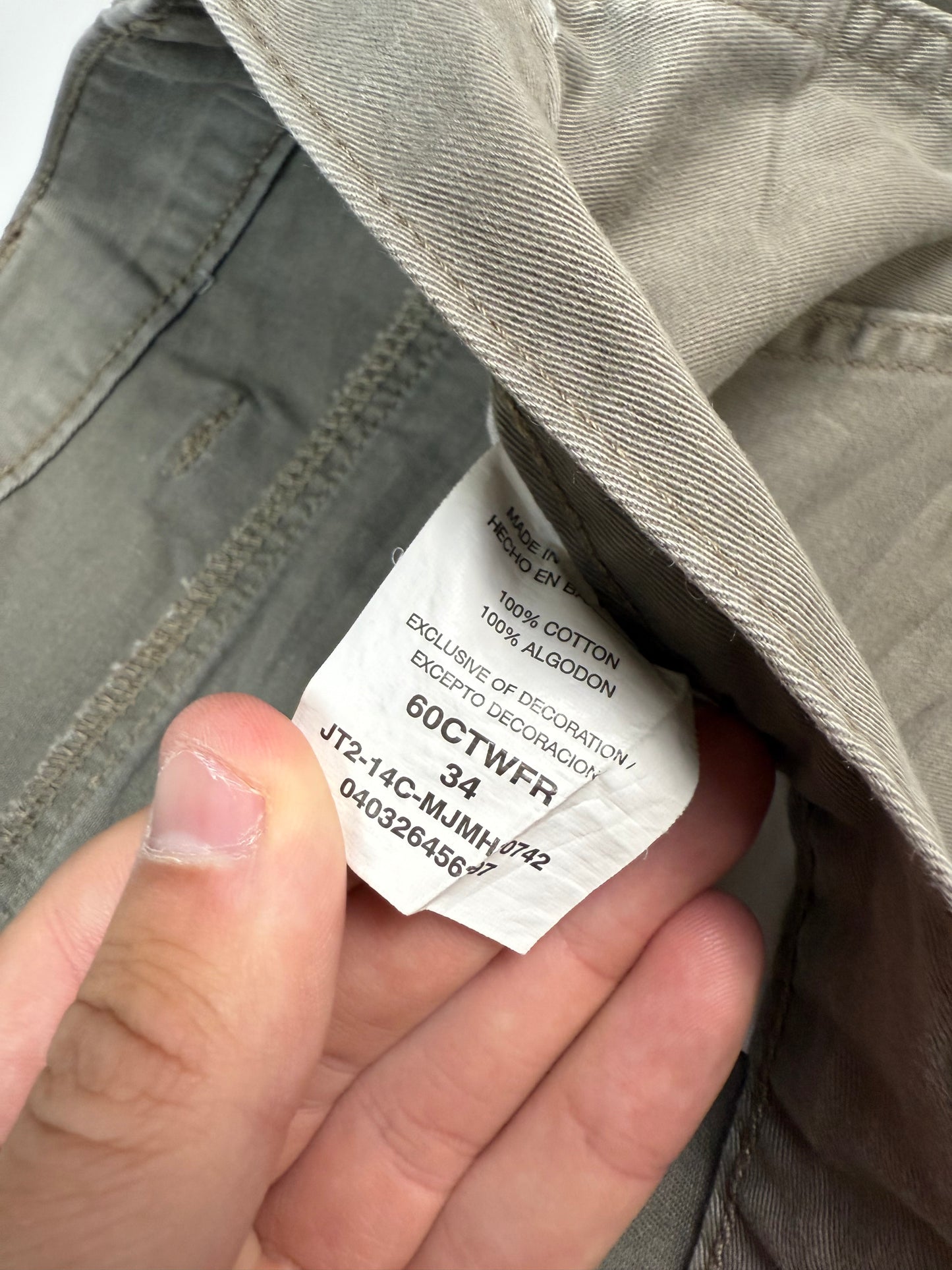 Wrangler baggy cargo shorts (W34)