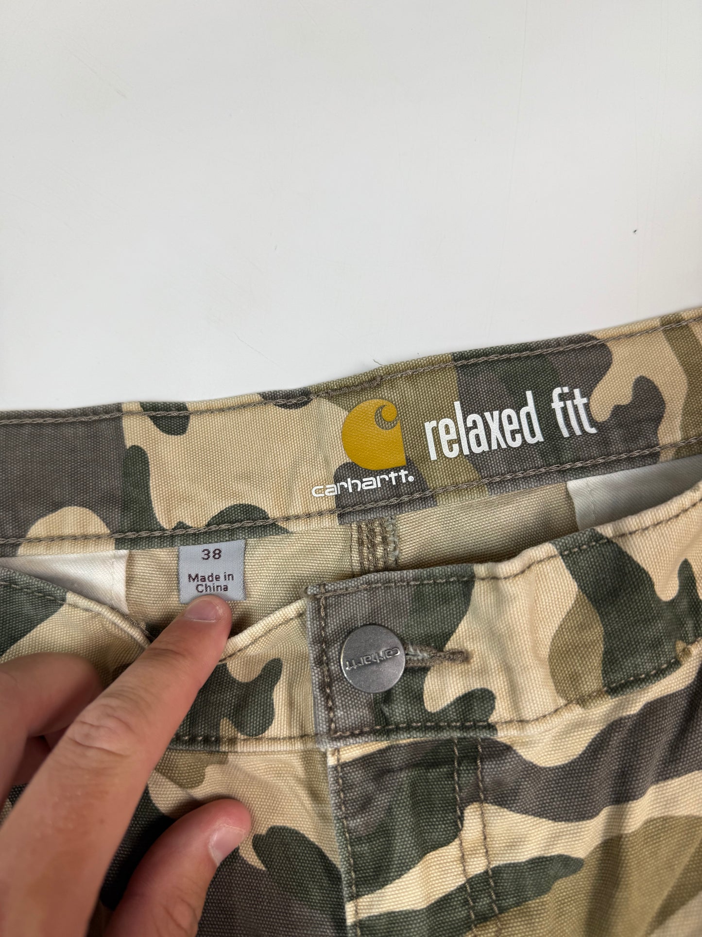 Carhartt WIP camouflage baggy cargo shorts (W38)
