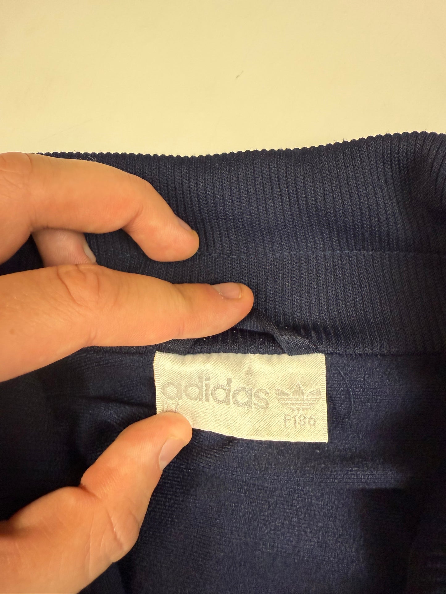 Vintage 90s Adidas originals track top (L)