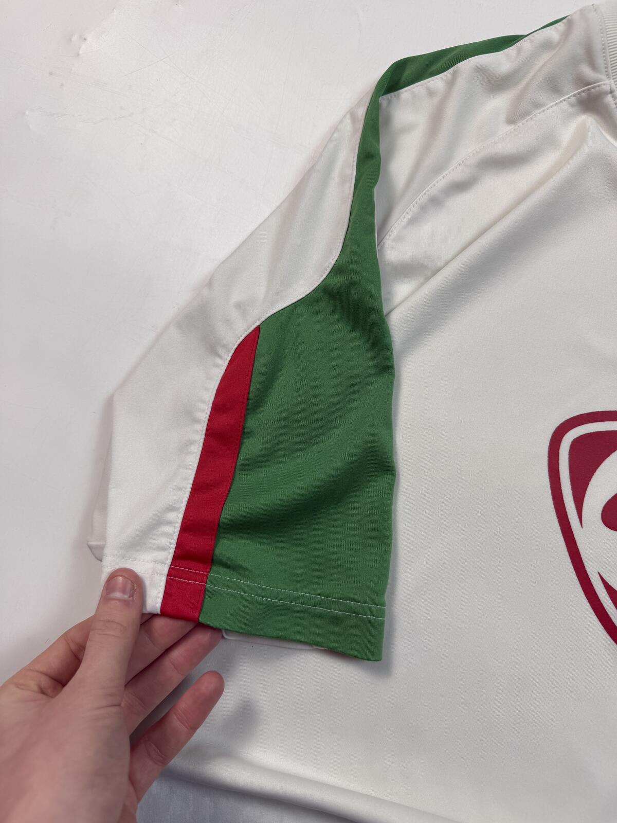 Vintage Nike shield football centre logo tee (L)