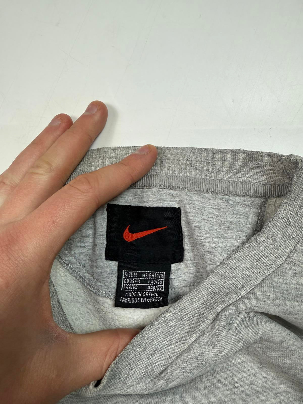 Vintage 90s Nike mini swoosh sweatshirt (M)