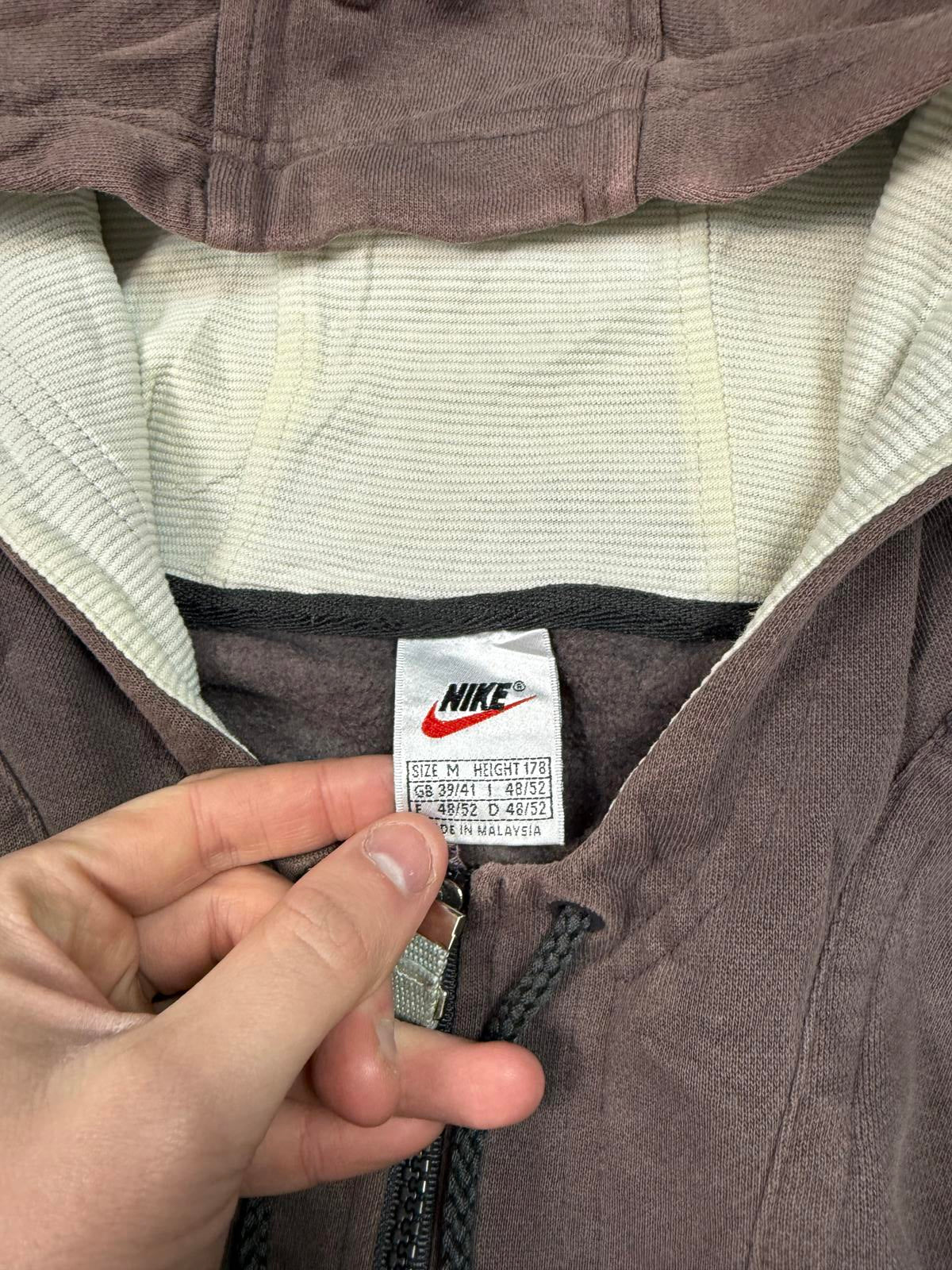 Vintage 90s Nike spell out sweatshirt (M)