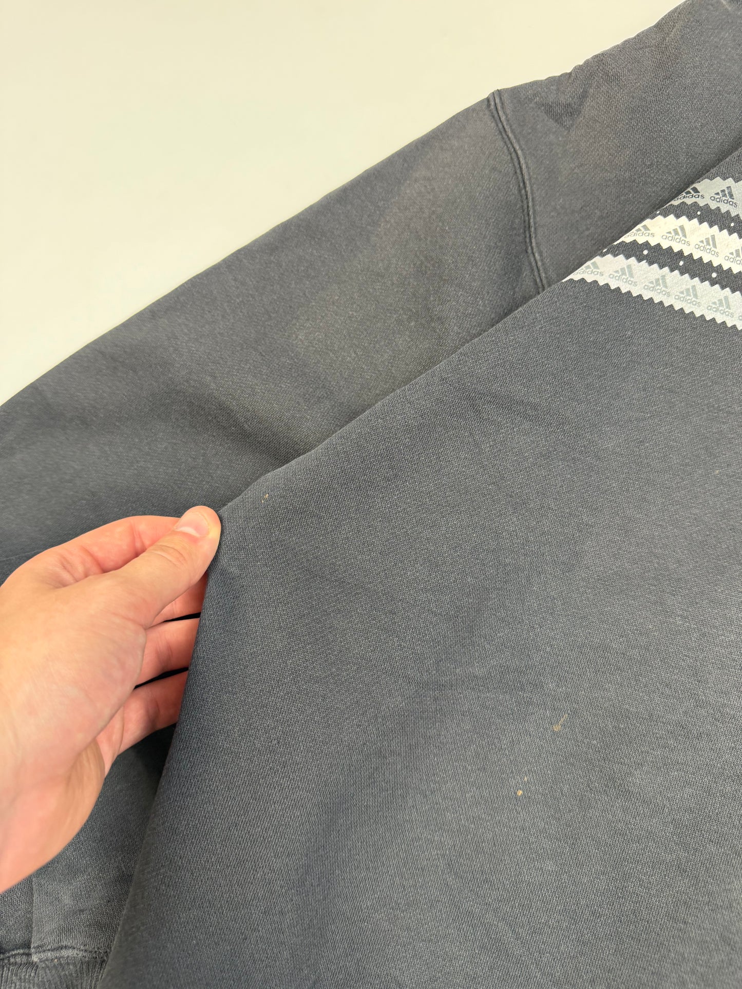 Vintage adidas sweatshirt (M)