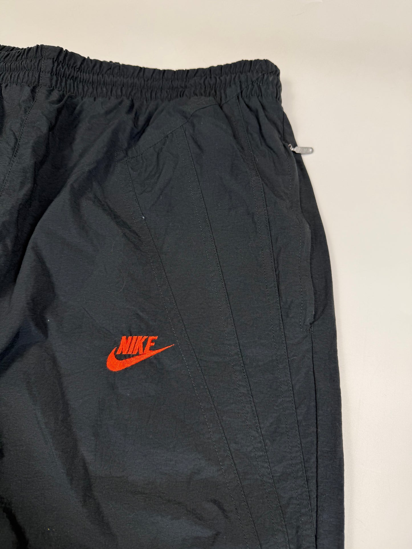 Vintage 90s Nike baggy track pants (M)