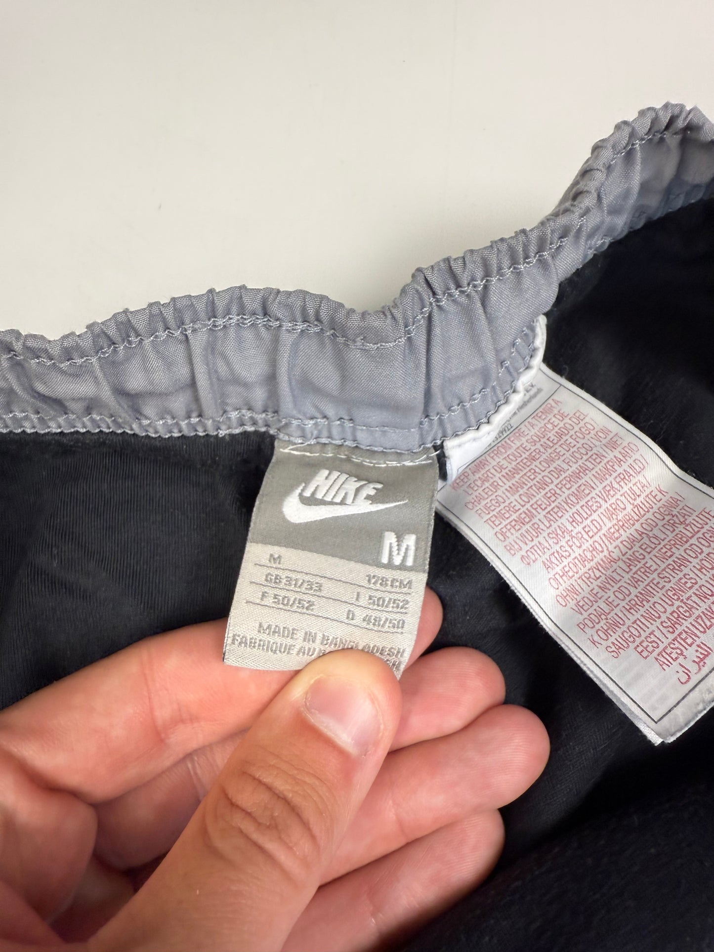 Vintage Nike baggy track pants (M)