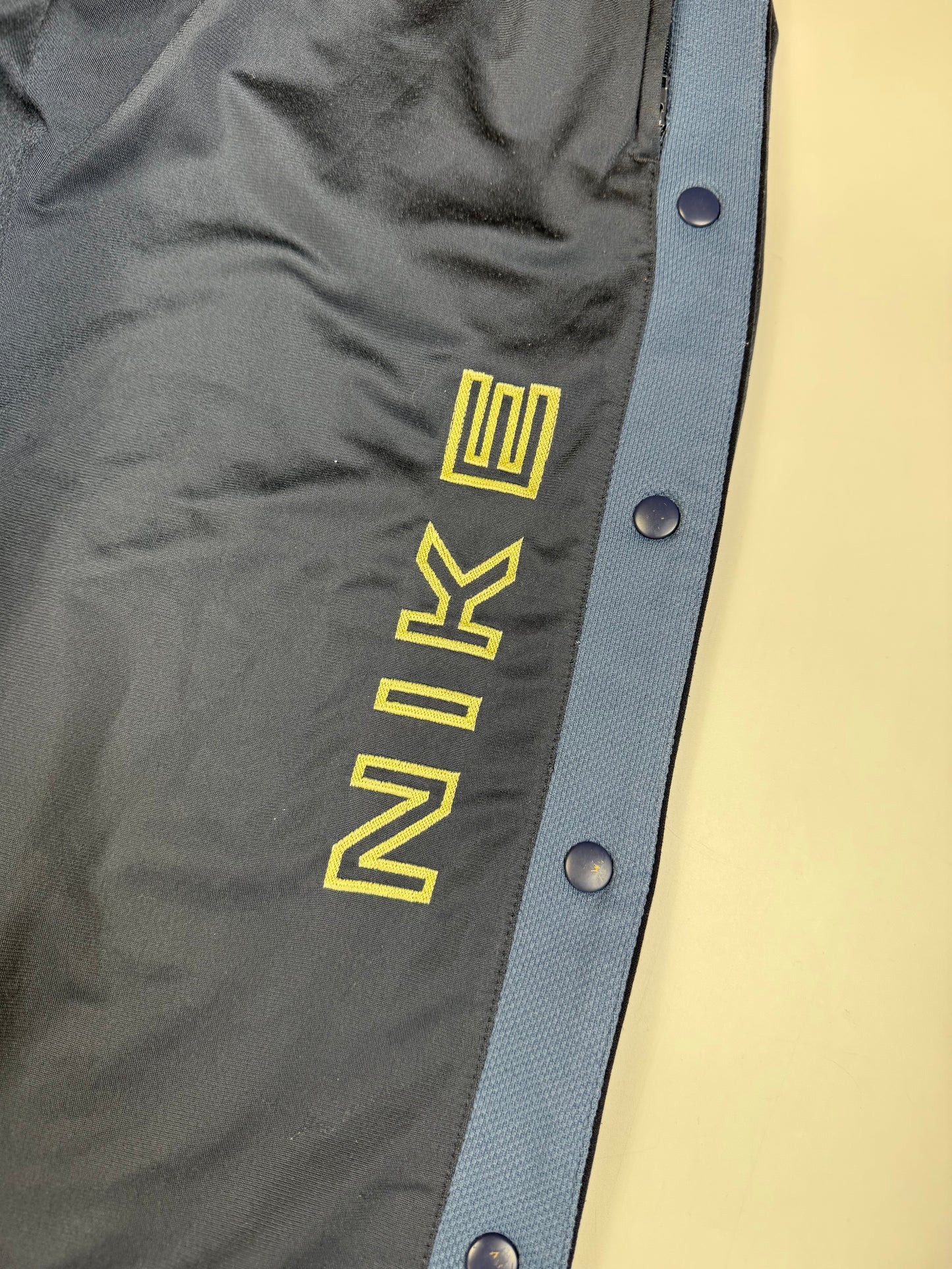 Vintage 90s Nike popper track pants (XL)