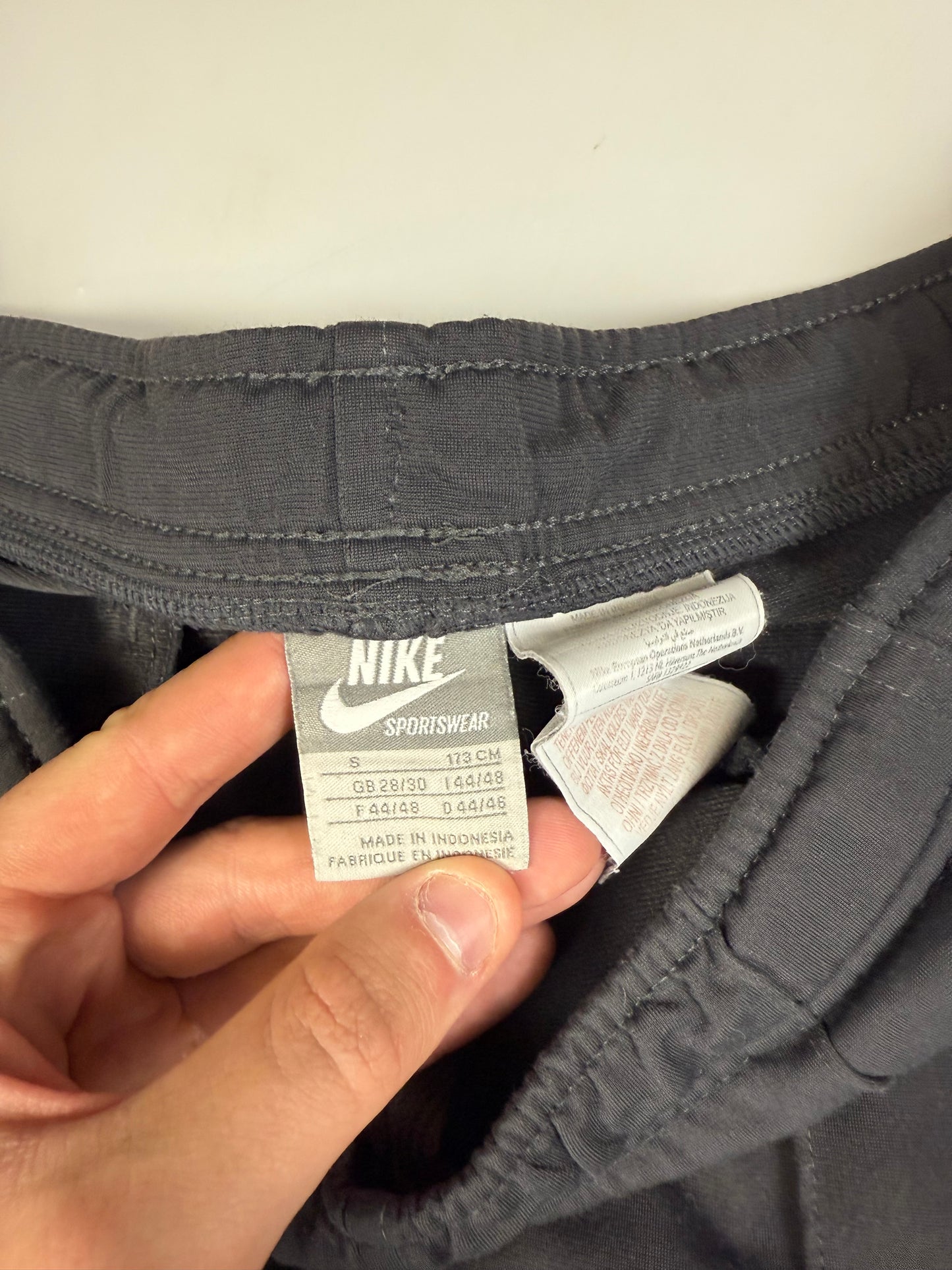 Vintage Nike baggy track pants (S)