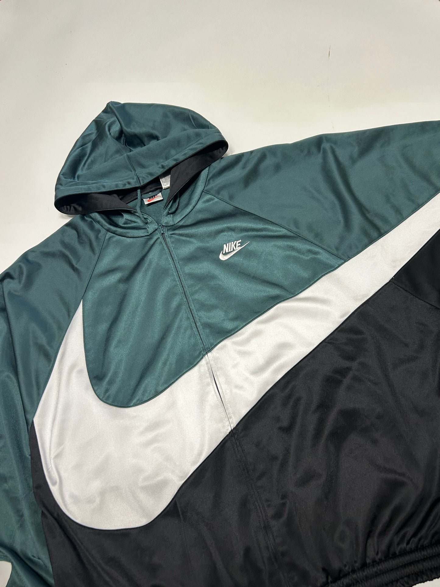 Vintage 90s Nike big swoosh hooded jacket (XL)