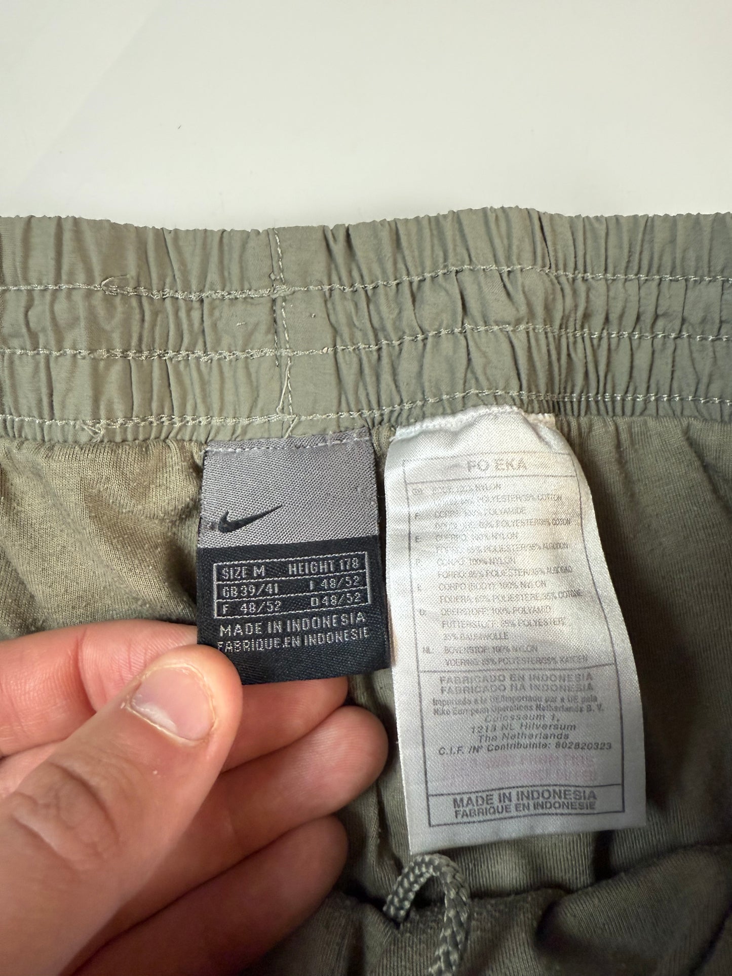 Vintage Nike mini swoosh baggy track pants (M)