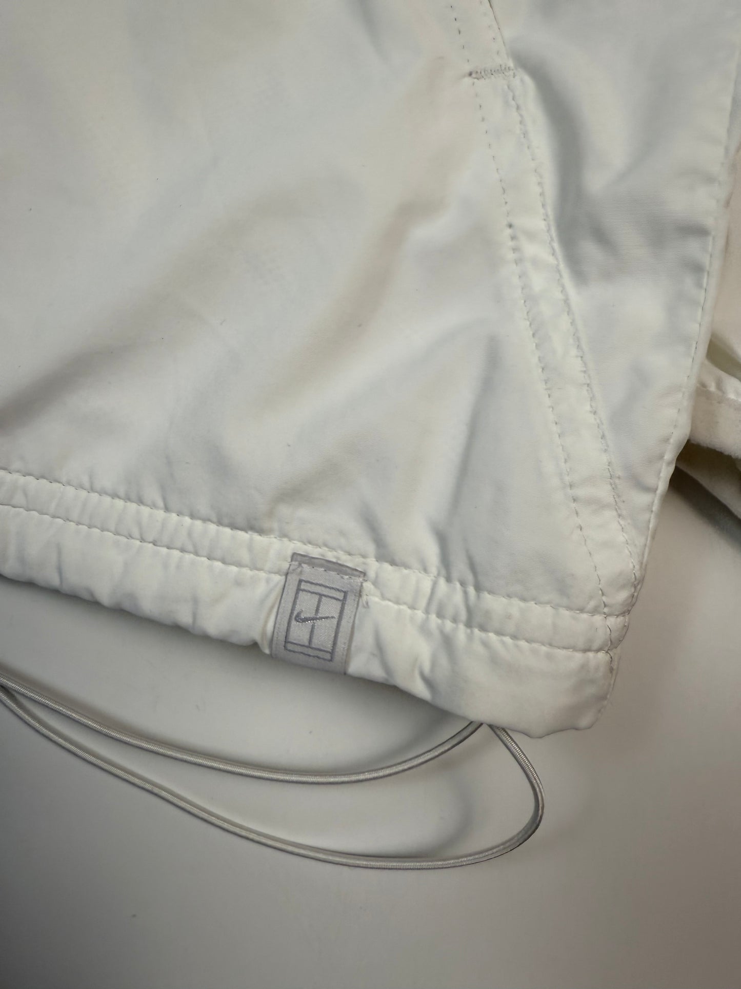 Nike court mini swoosh track jacket (L)