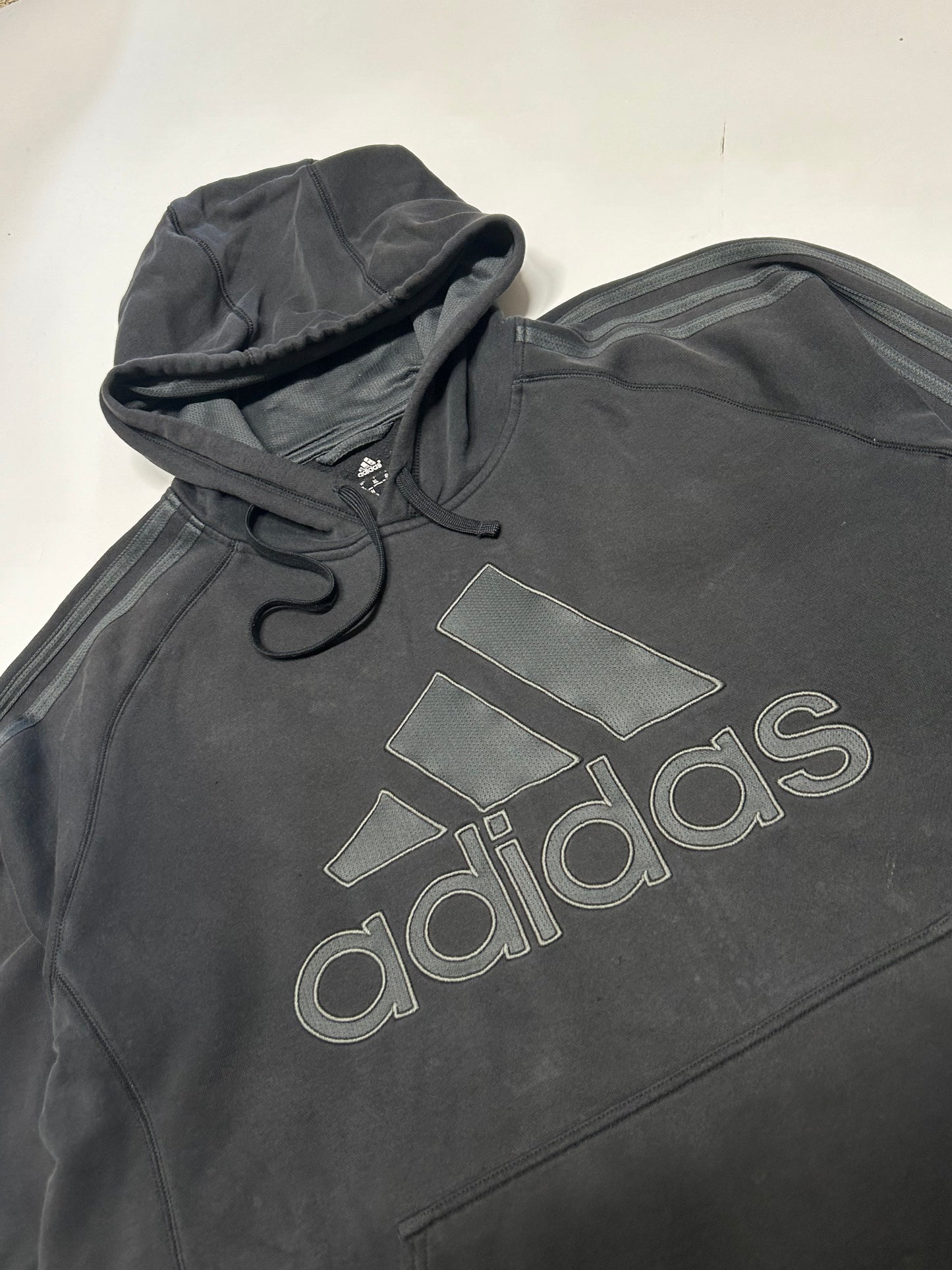 Adidas big logo hoodie (XL)