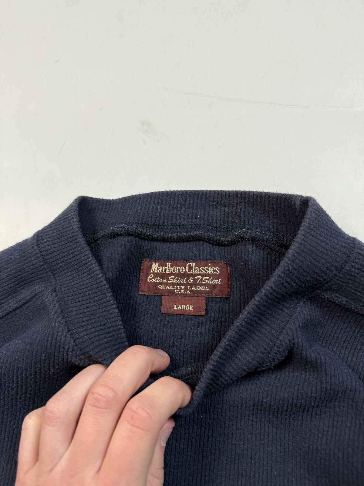 Vintage 90s Marlboro classics sweatshirt (L)