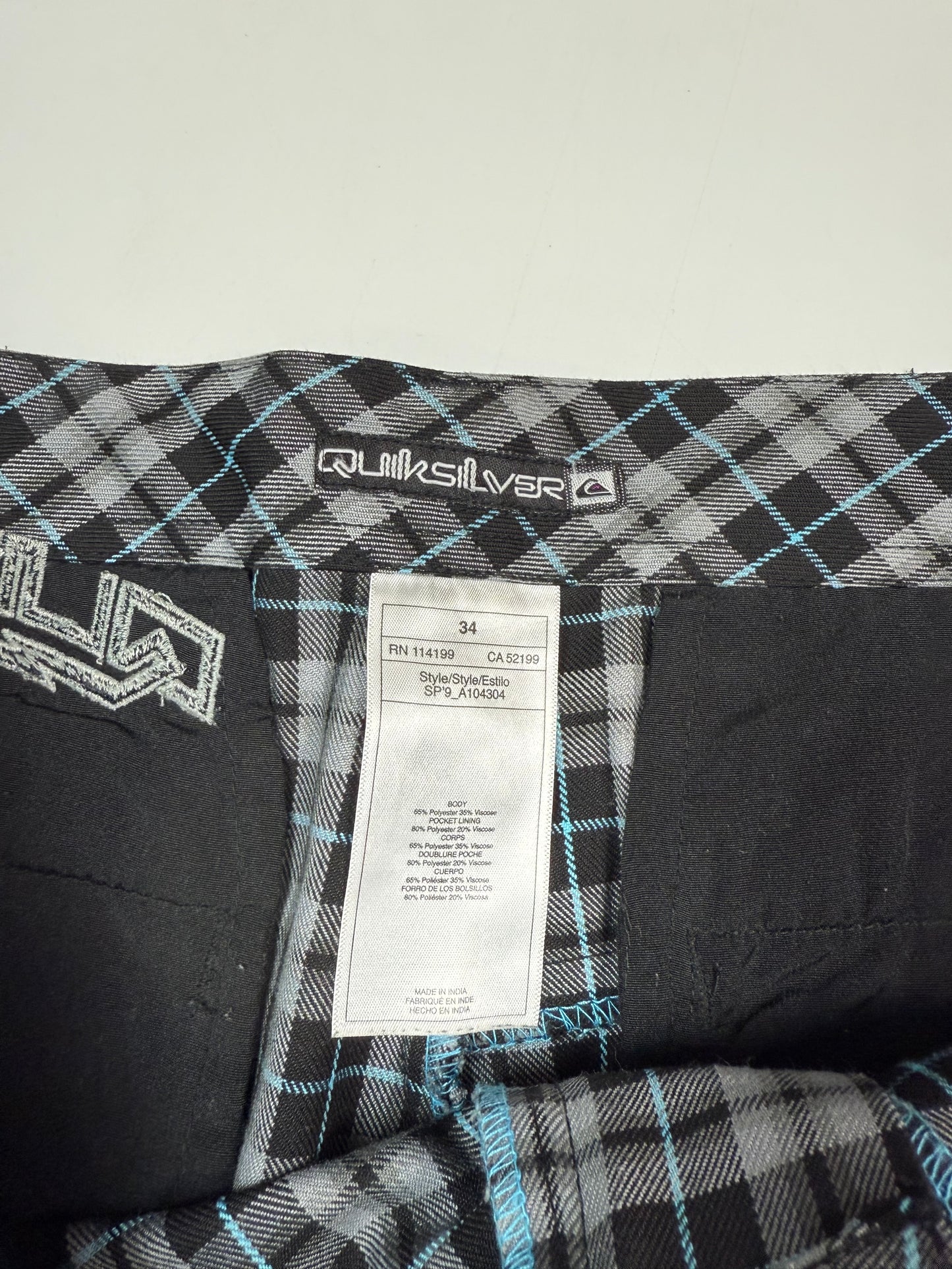 Vintage Quiksilver baggy checkered shorts (W34)