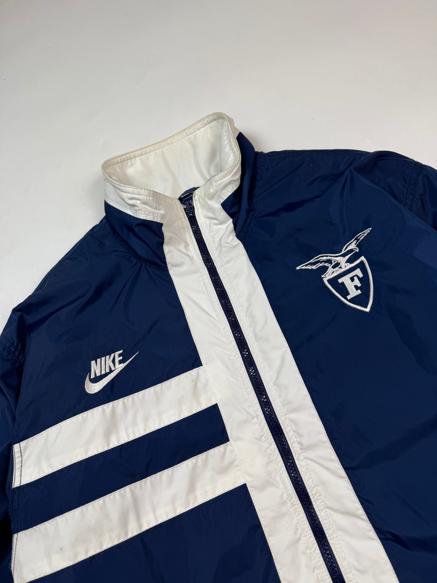 Vintage 90s Nike jacket (L)