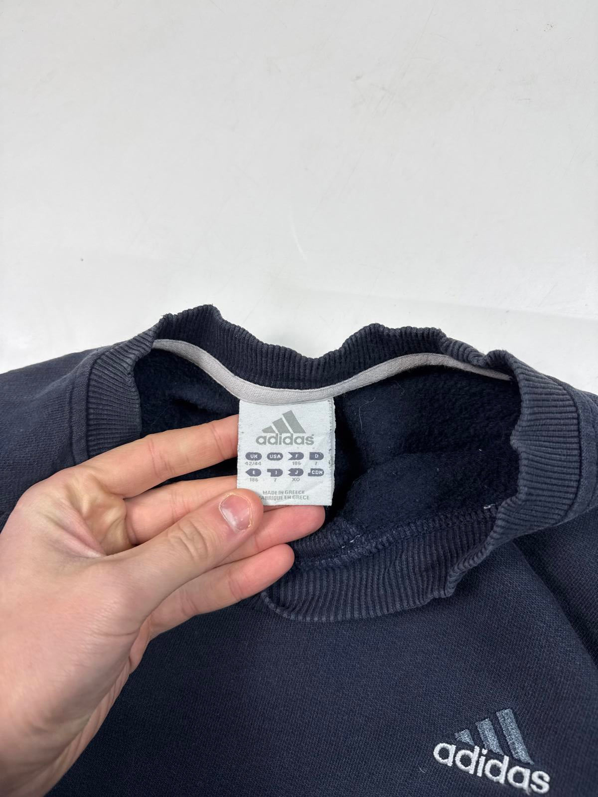 Vintage Adidas small logo sweatshirt (M)