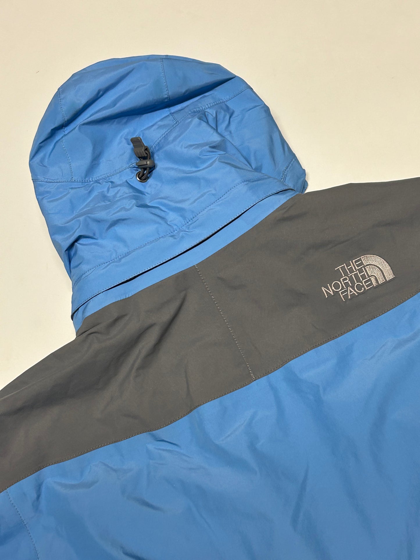 The North Face summit series waterproof jacket (M)