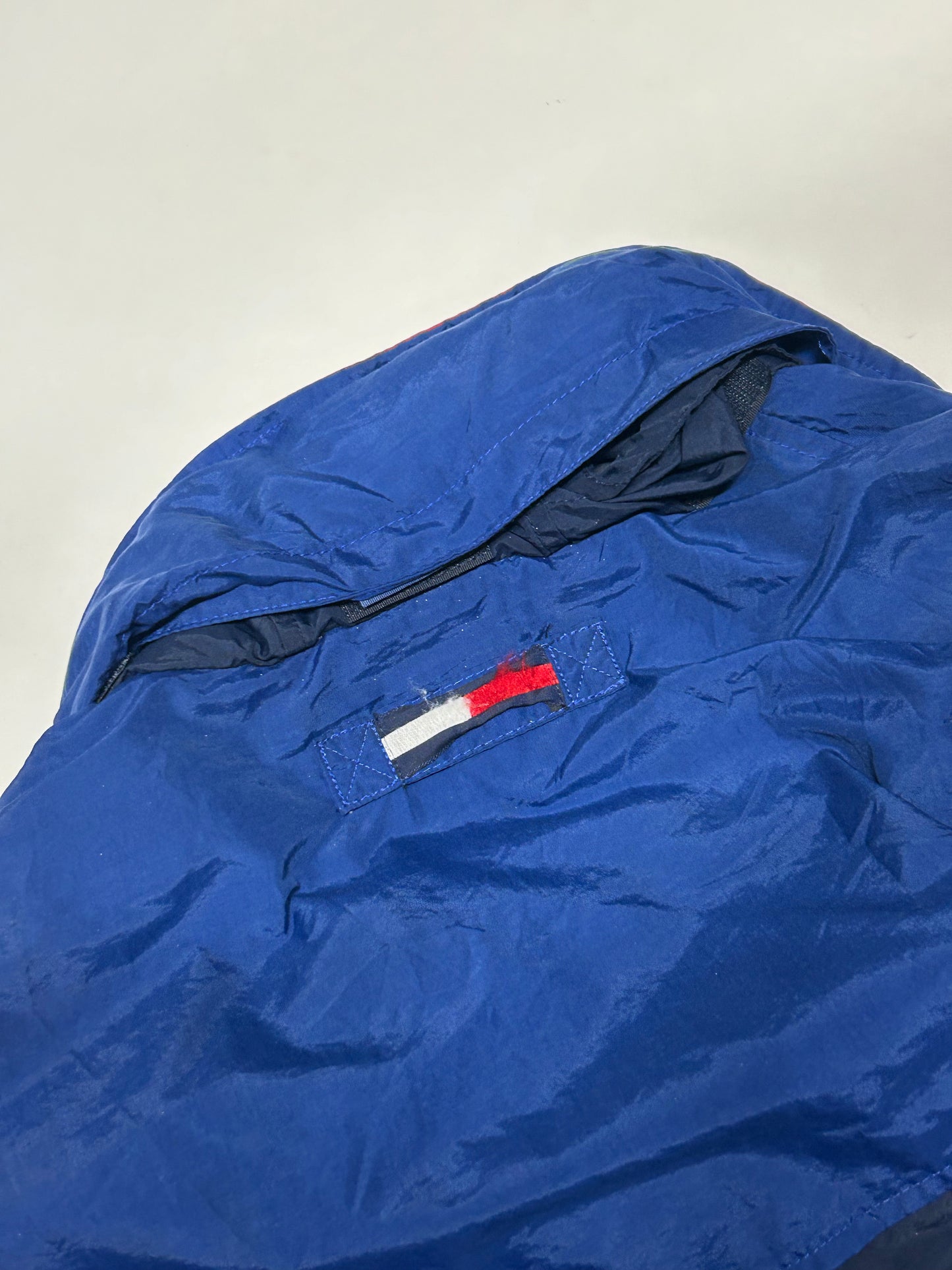 Vintage 90s Tommy Hilfiger spell out jacket (M)