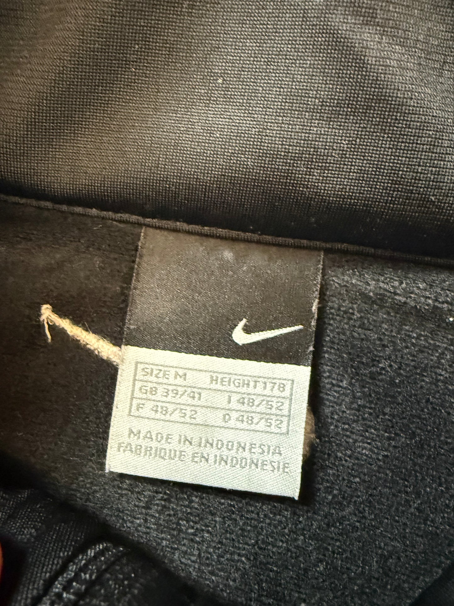 Vintage Nike football track jacket (M)