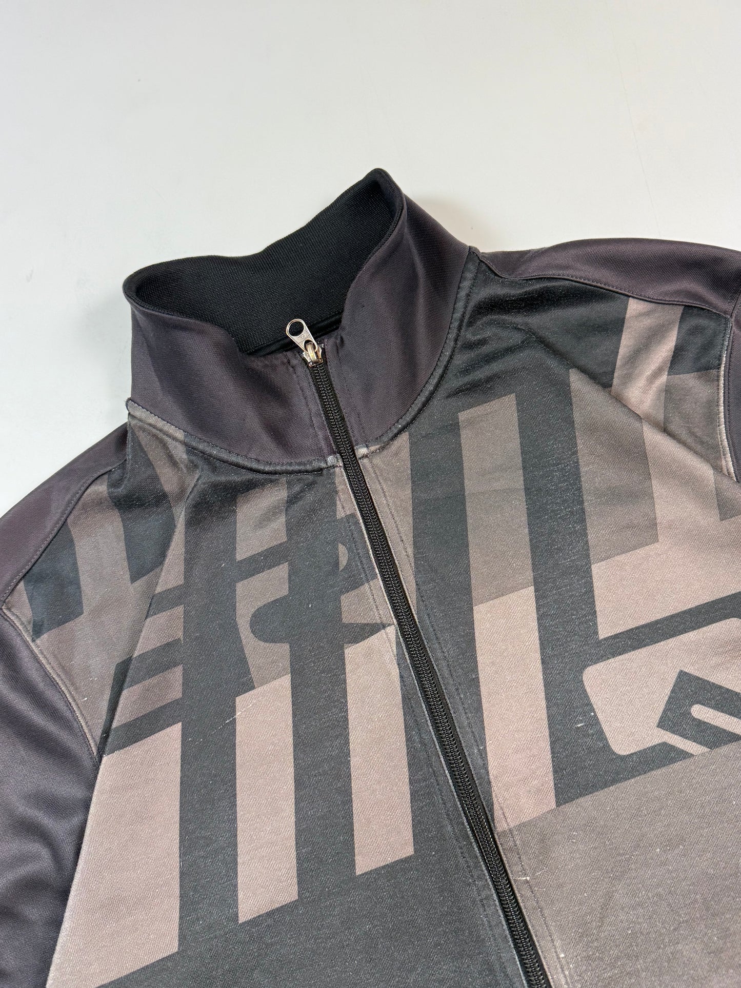Vintage Quiksilver all over print track top (L)