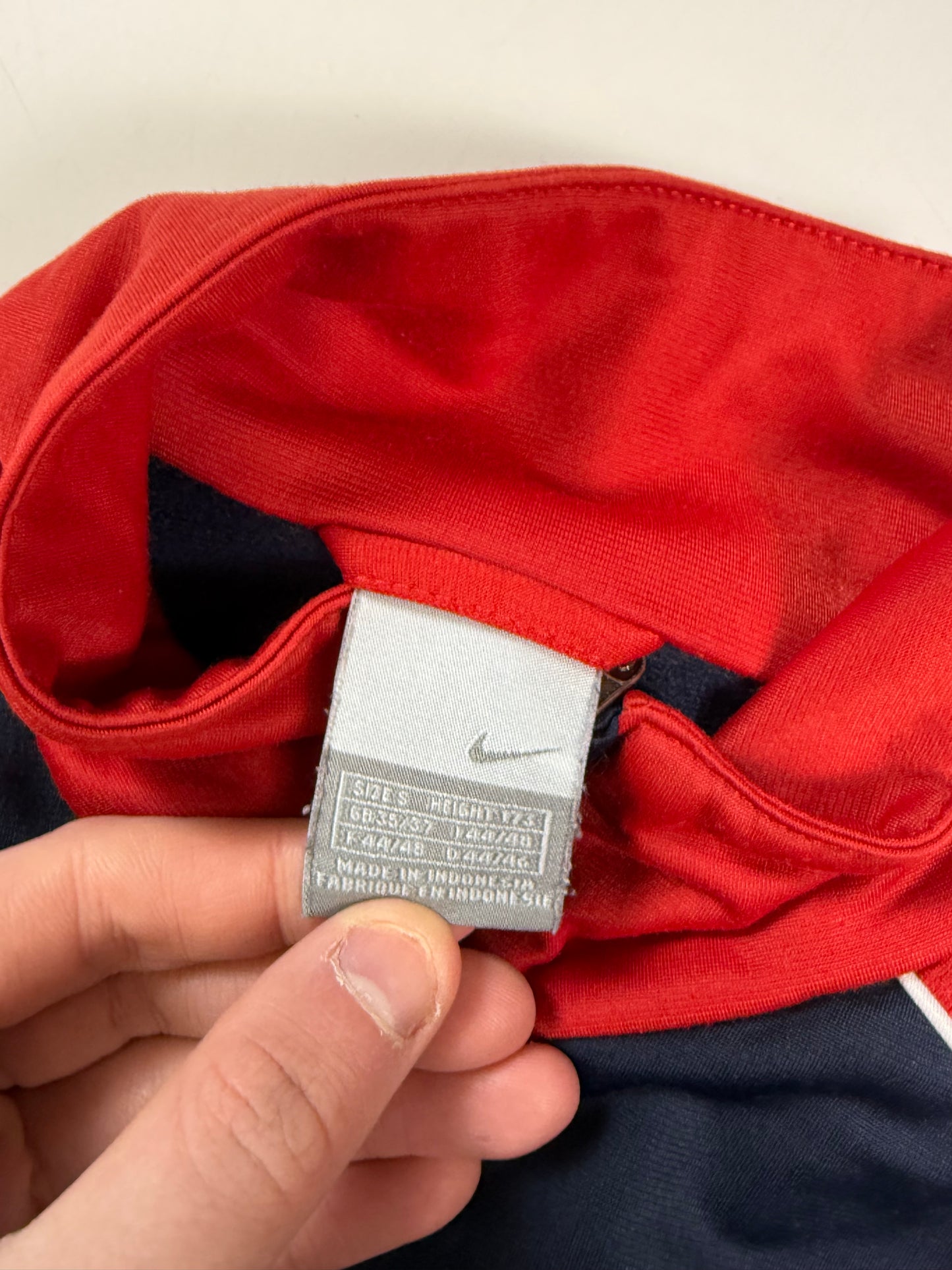 Vintage Nike mini swoosh track jacket (S)