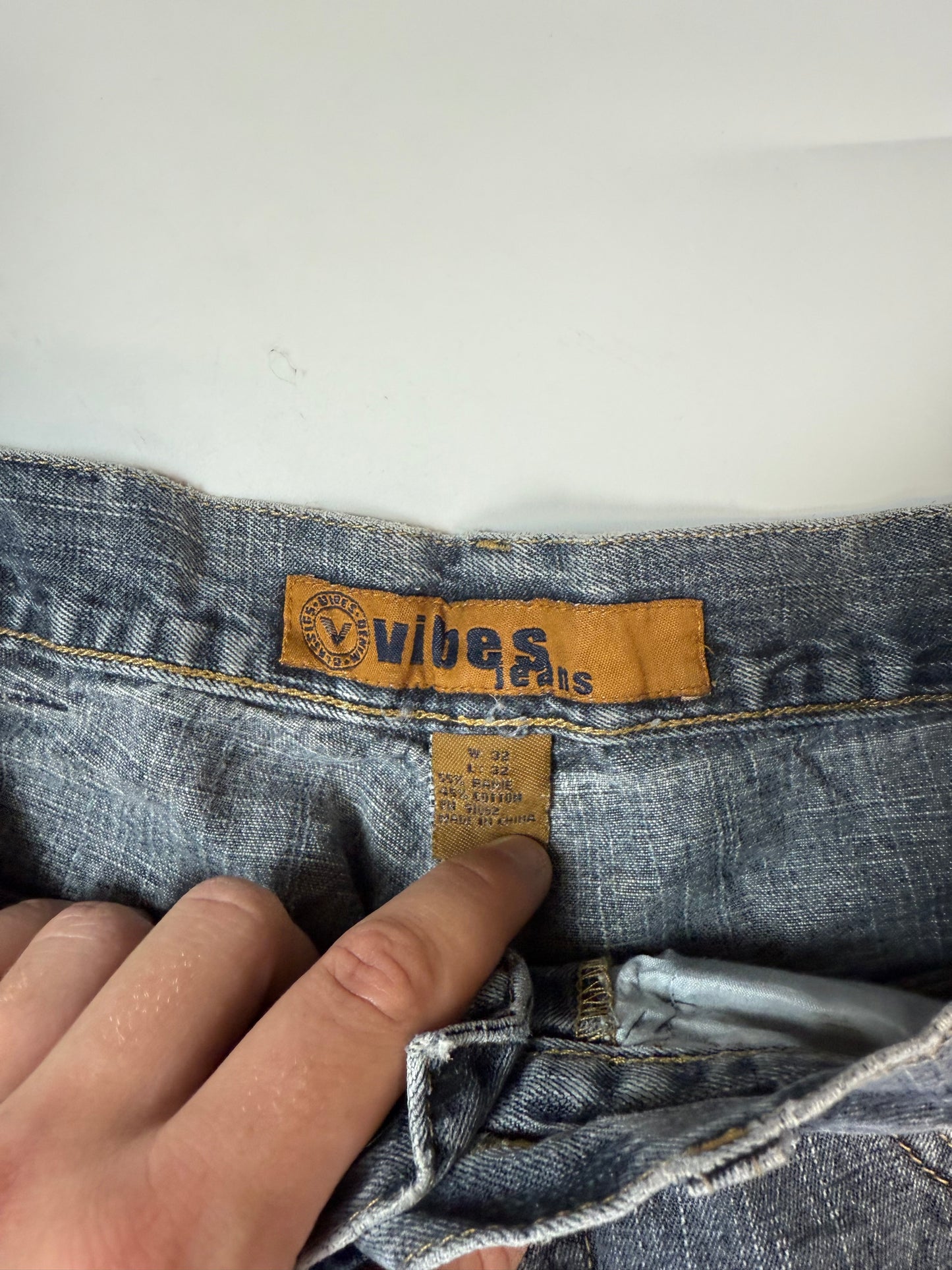 Vintage Y2K Vibes baggy jeans (W30)