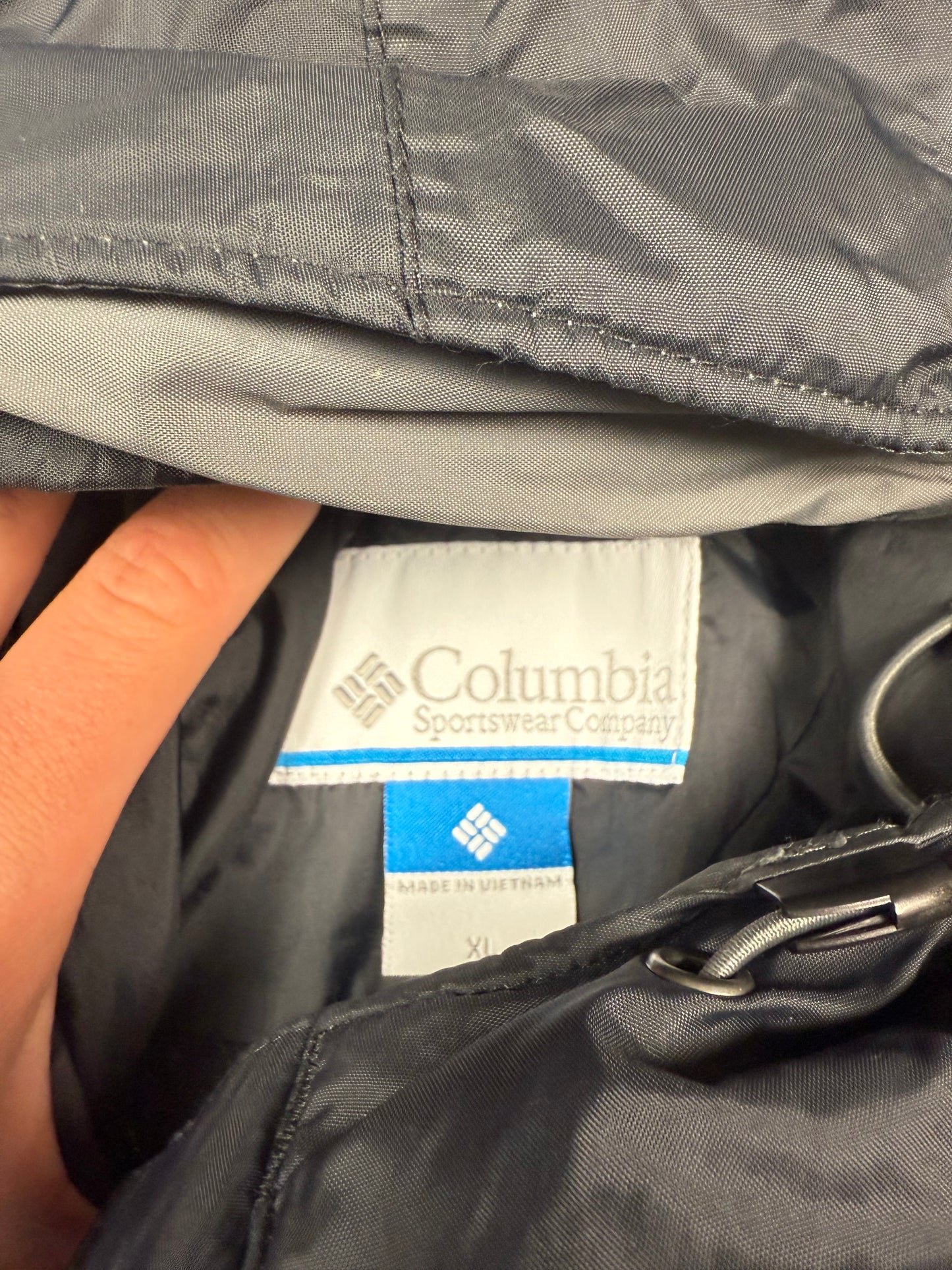 Columbia rain jacket (XL)