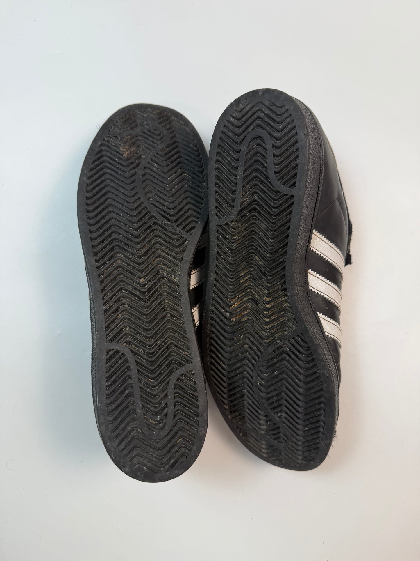 Adidas superstar trainers (UK 10)