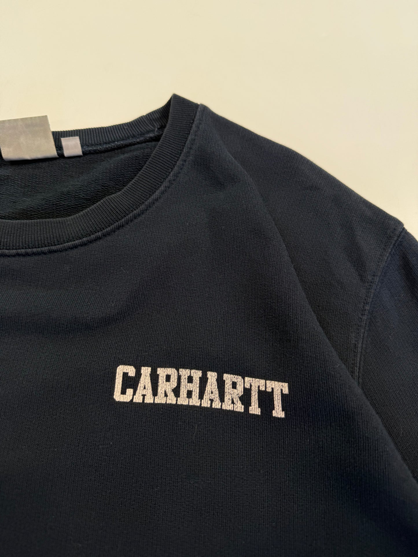 Carhartt small logo sweatshirt (M)