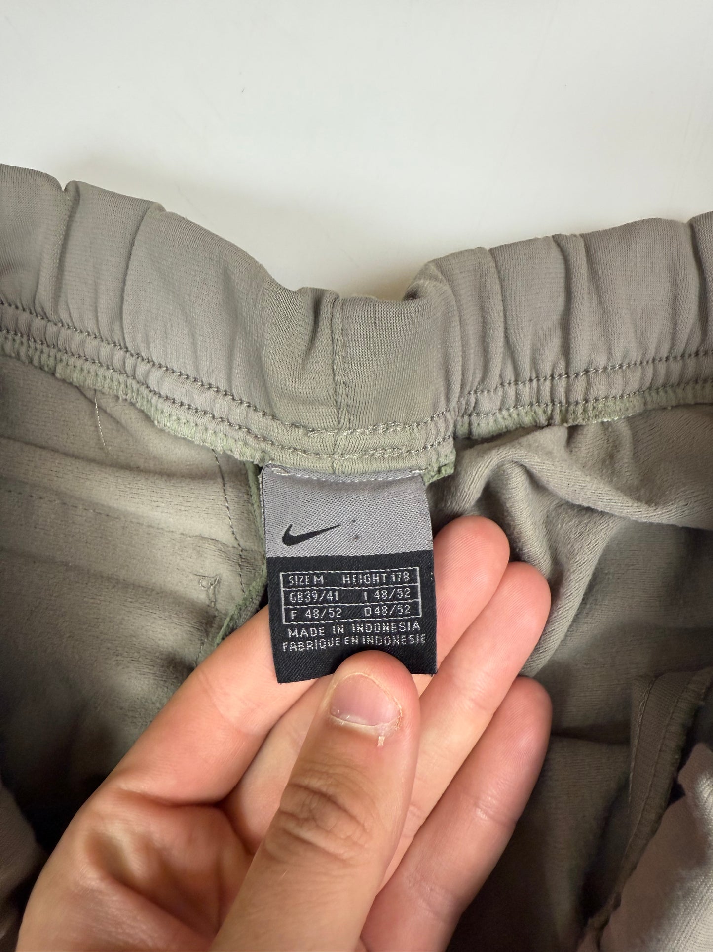 Vintage Nike mini swoosh baggy track pants (M)