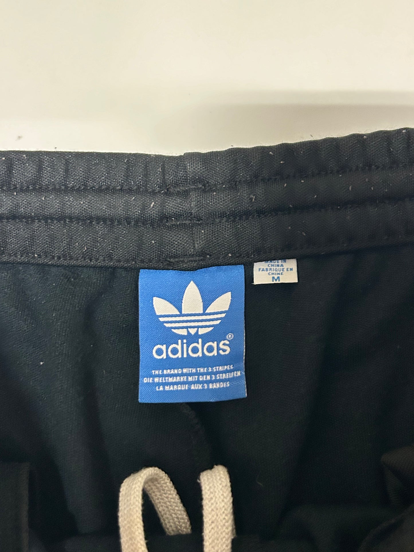 Vintage Adidas originals baggy track pants (M)