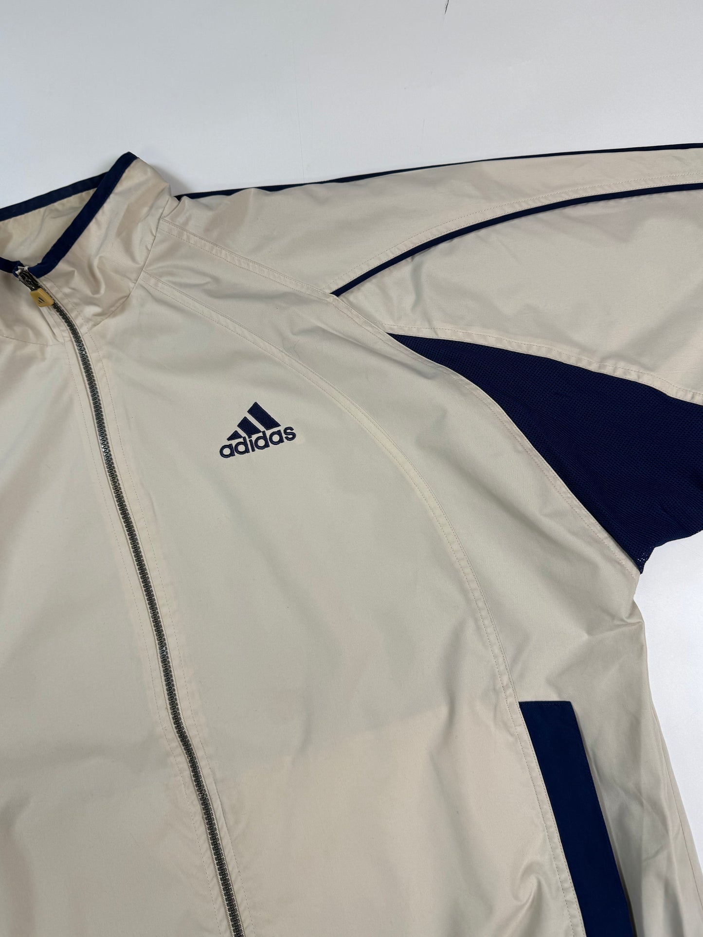 Vintage Adidas track jacket (L)