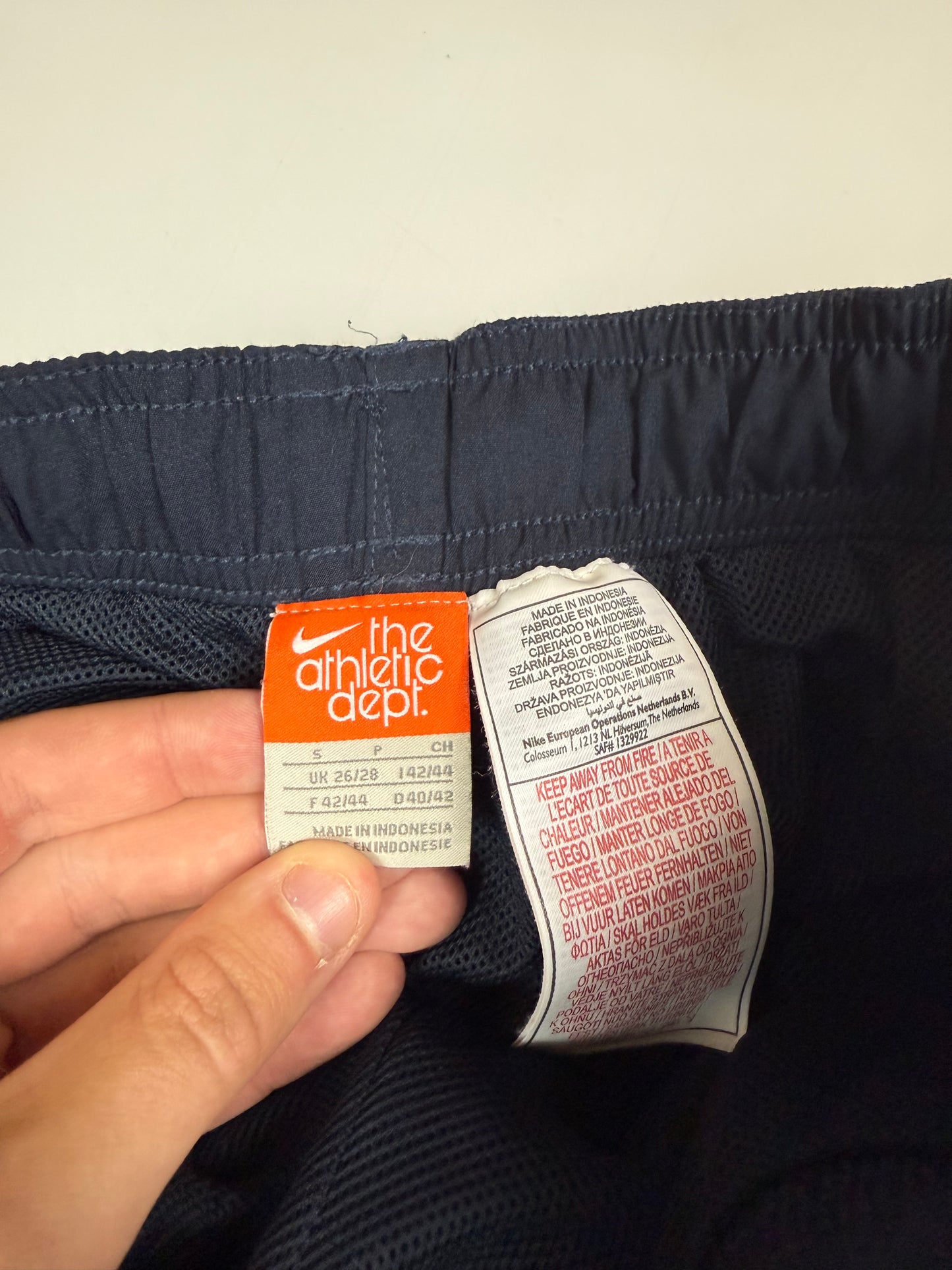 Vintage Nike baggy track pants (S)