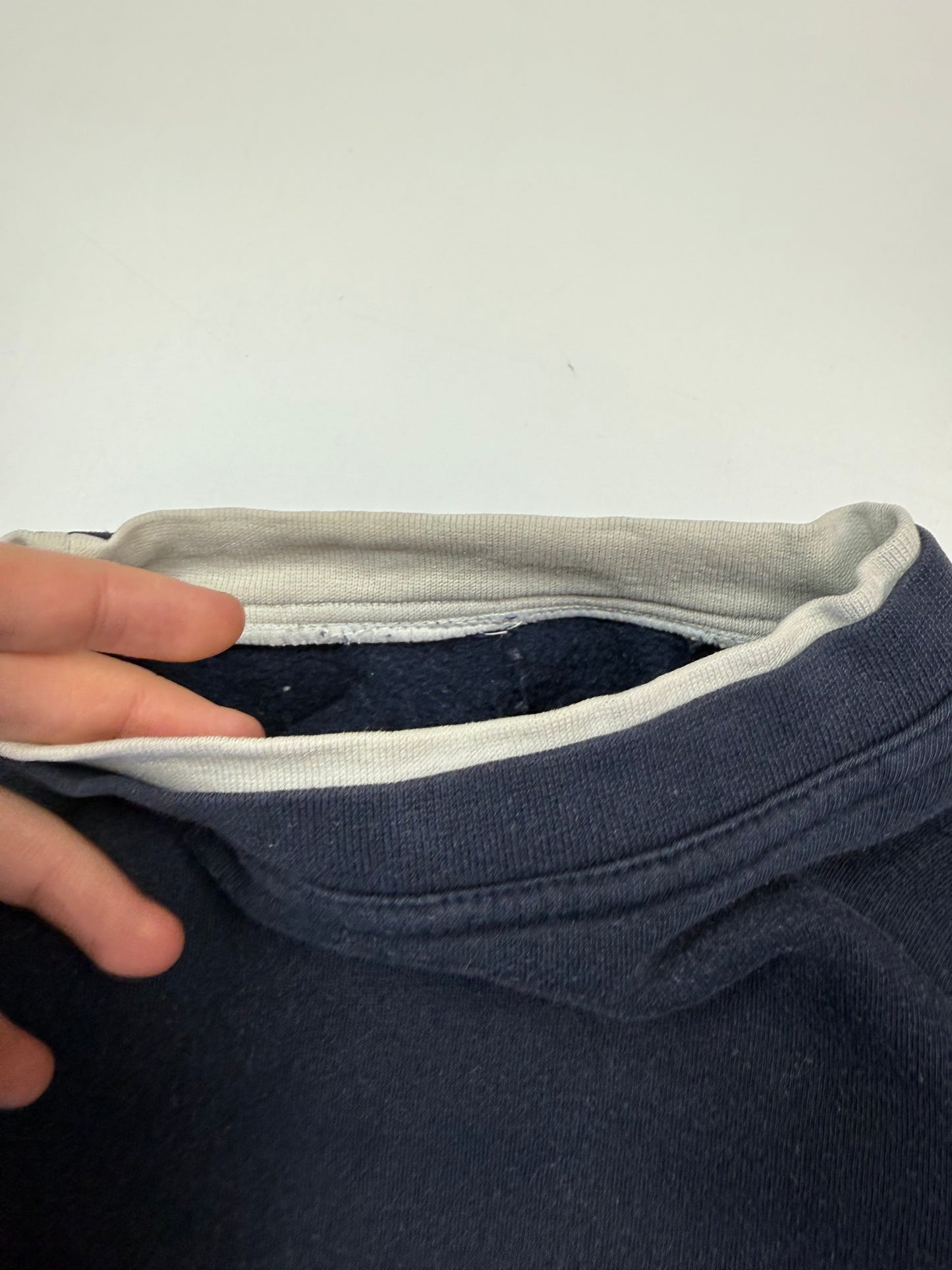 Vintage Tommy Hilfiger big logo sweatshirt (L)