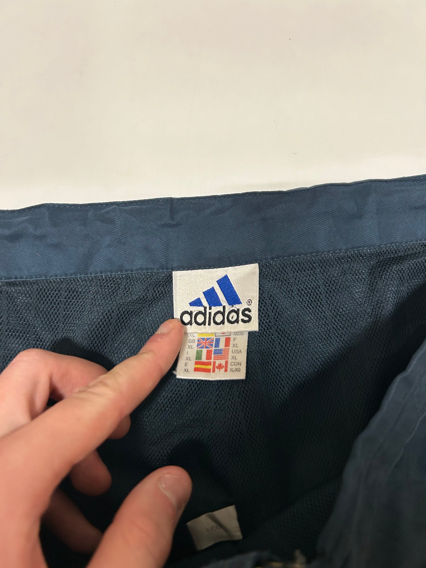 Vintage Adidas parachute baggy pants (XL)
