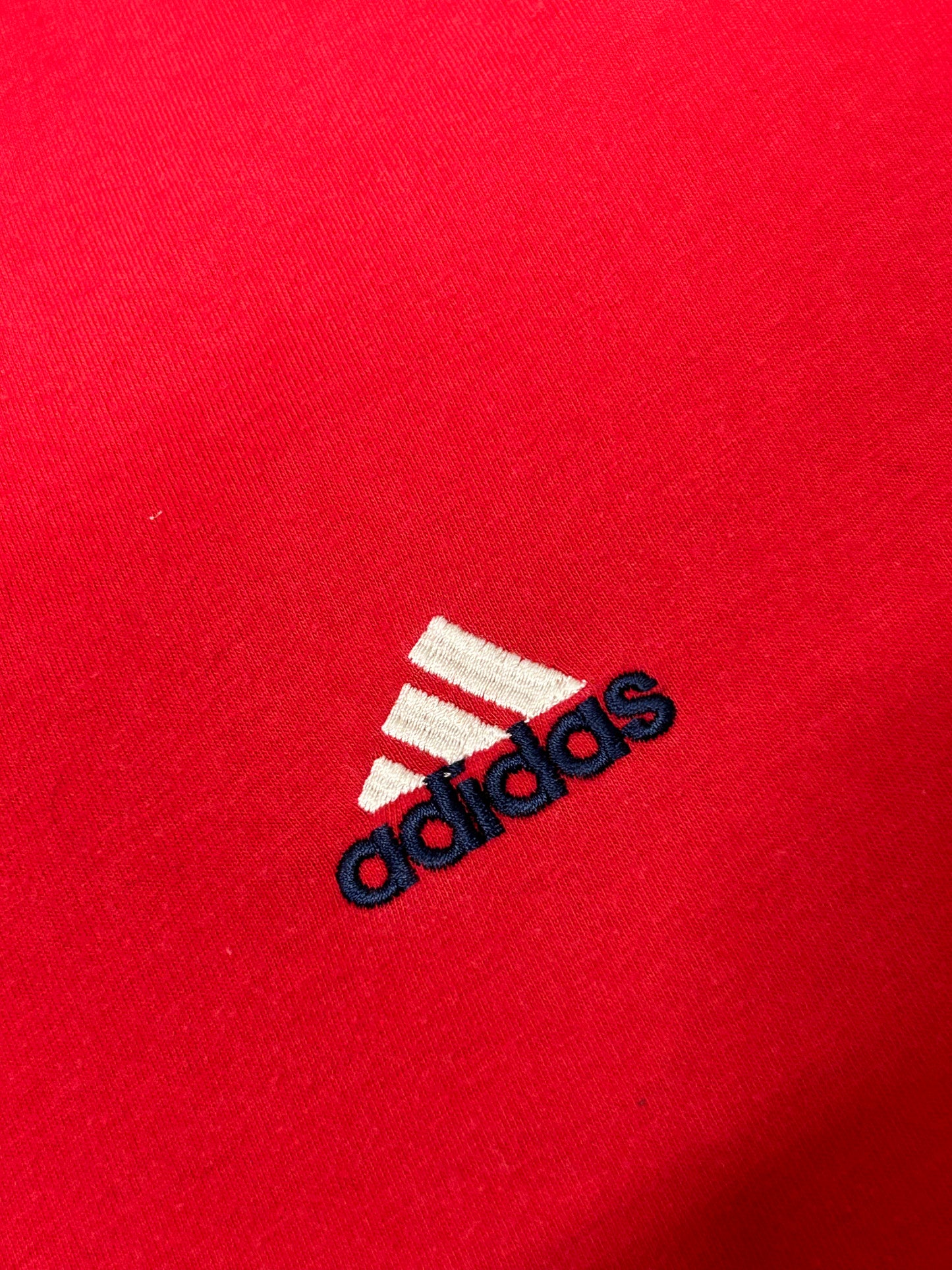 Vintage Adidas small logo tee (XL)